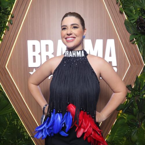 Vivian Amorim brilha na primeira noite do Camarote Brahma no Festival de Parintins 2024